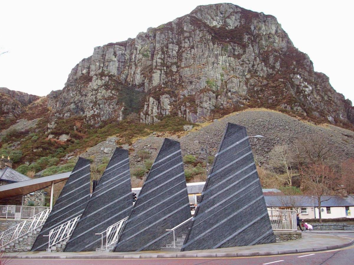 Zipworld Waterfalls Eryri Dogs Welcome 3 Bed Sleeps 5 Blaenau Ffestiniog Εξωτερικό φωτογραφία